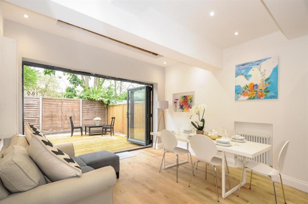 Holiday home 41 Pirbright Rd